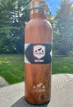 Load image into Gallery viewer, Here is the Whitney water bottle from Chilly Moose with a faux wood finish.  Keeps your cold drinks cold and warm drinks warm while looking good.  Designed in Canada.
